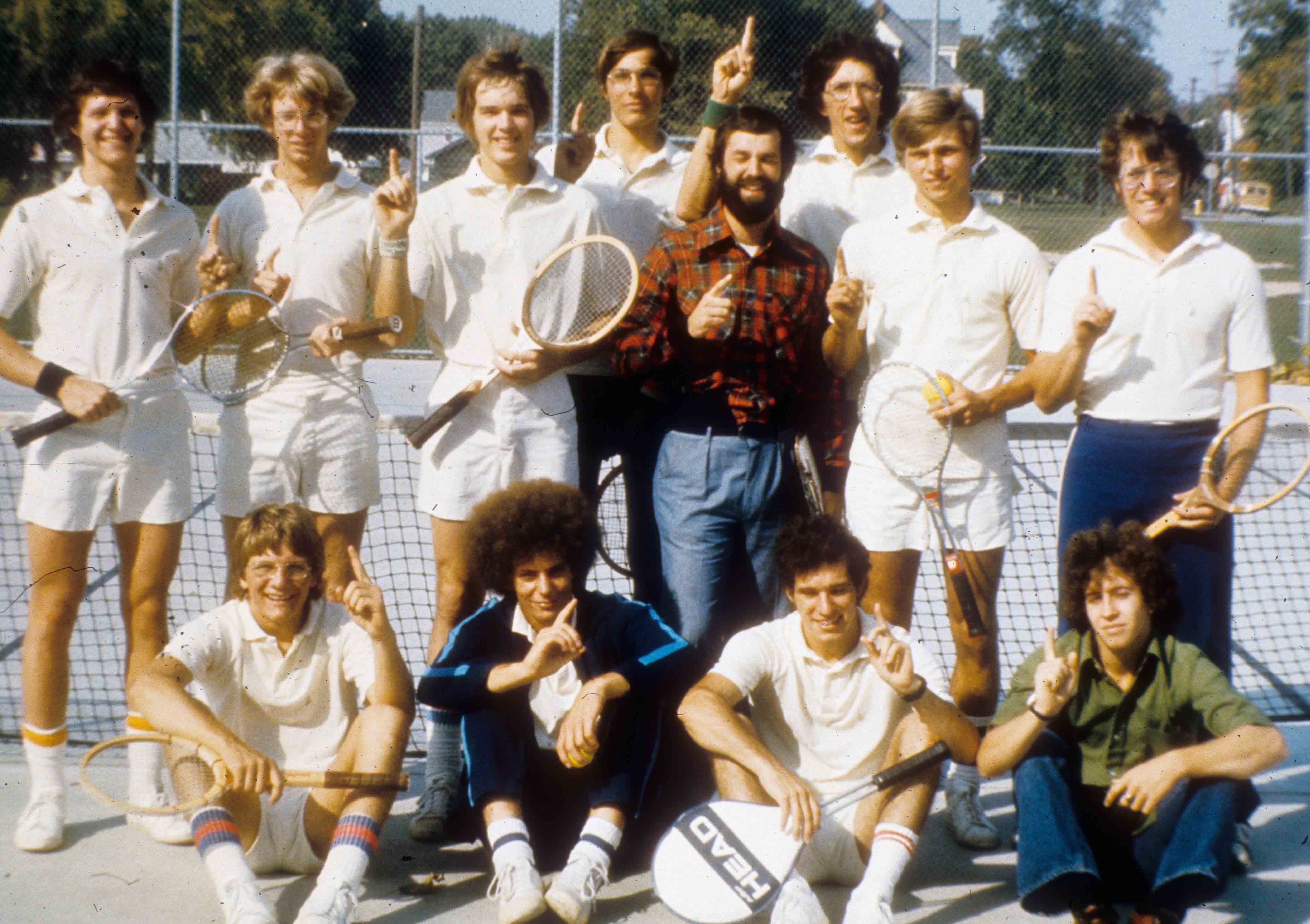 1975 Tennis team AHOF.jpg